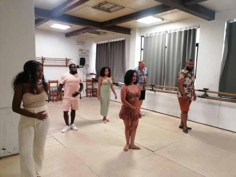 Sevilla: Latin Dance and Salsa Class Experience - Discover the Vibrant Salsa and Latin Dance Class in Sevilla