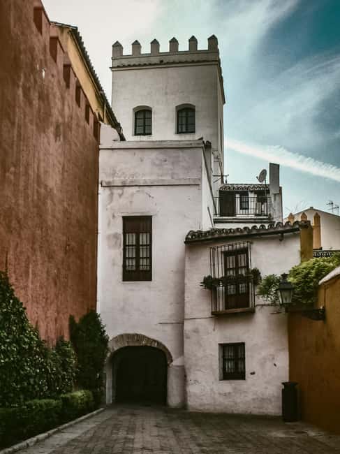 Sevilla Milenaria: legado de judíos, cristianos y musulmanes - Unlocking Sevilles Multi-Cultural Heritage for $18