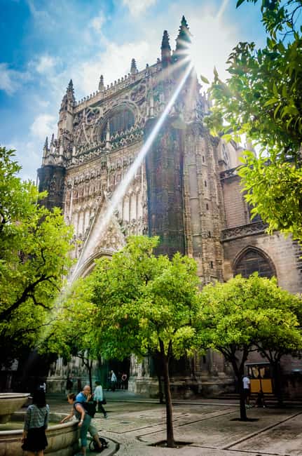 Sevilla Milenaria: legado de judíos, cristianos y musulmanes - Key Points