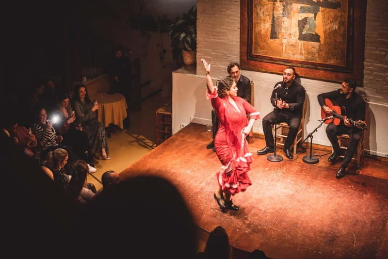 Sevilla: Tapas, Wine, and Flamenco Show Guided Tour - What Sets This Tour Apart in Sevilla
