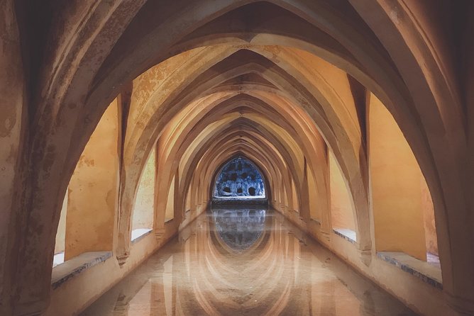 Seville Alcazar, Cathedral and Giralda Skip-The-Line Guided Tour - The Alcázar Gardens and Architectural Influences