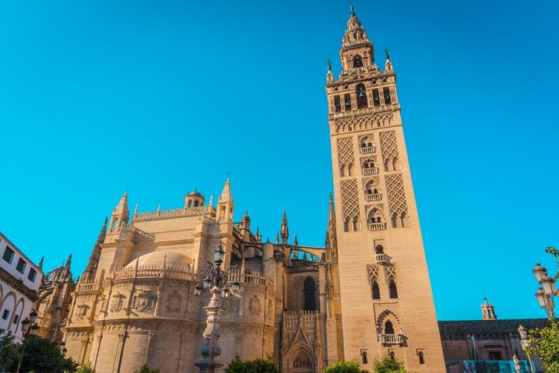 Seville Alcázar, Cathedral and Giralda Tour with Tickets - Practical Tips for Participants