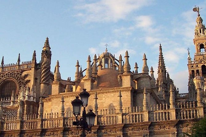 Seville Cathedral, Alcazar, and Jewish Quarter Skip-the-Line Combo Tour - Climbing the Giralda for Panoramic Views