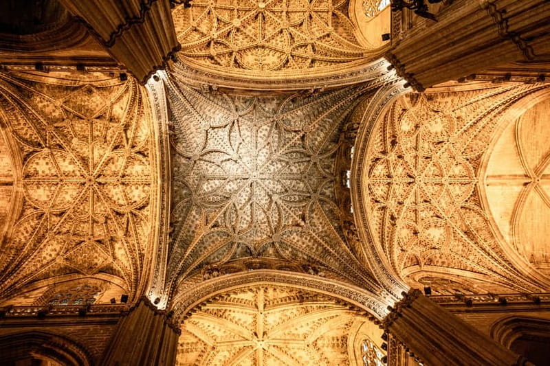 Seville: Cathedral and Giralda Small Group Tour with Tickets - Learning the Legends Behind the Landmarks