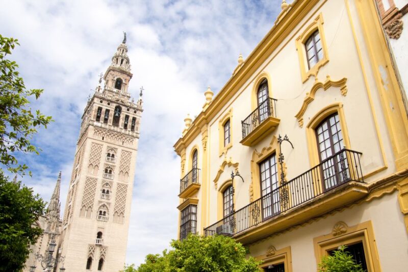 Seville: Cathedral, Giralda and Alcázar Guided Tour - Key Points