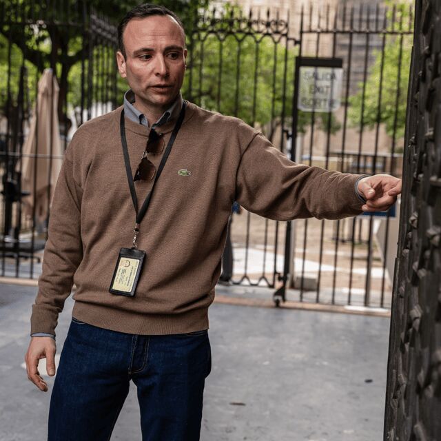 Seville: CATHEDRAL TINY GROUP SKIP THE LINE - The Convenient Meeting Point at Puerta del Príncipe or San Cristóbal