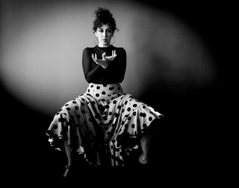 Seville: Enjoy a class of approach to flamenco - Learning to Mark Rhythms with Your Feet and Hands