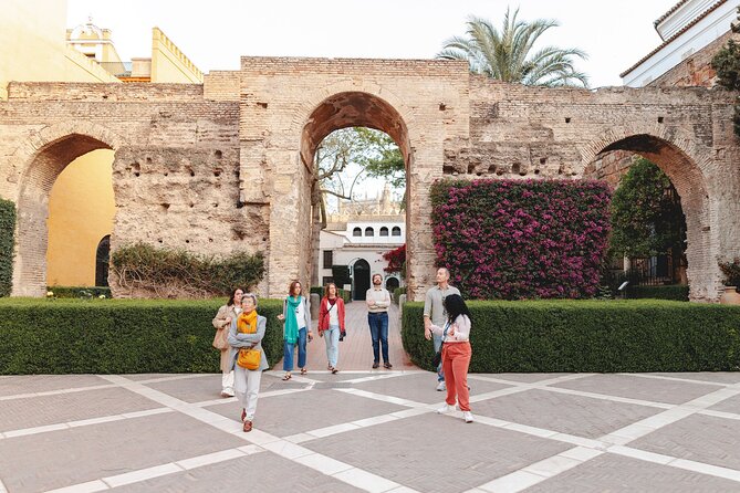 Seville Exclusive Beat the Crowds Guided Alcazar Before Opening - Practical Details: Meeting Points, Timing, and Accessibility