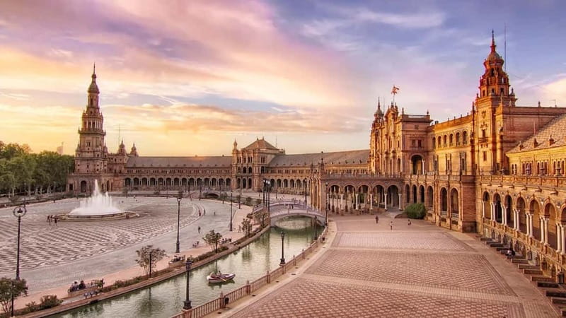 Seville: Exclusive City Highlights Tour with Guide - Inside Seville Cathedral’s Exterior Marvels