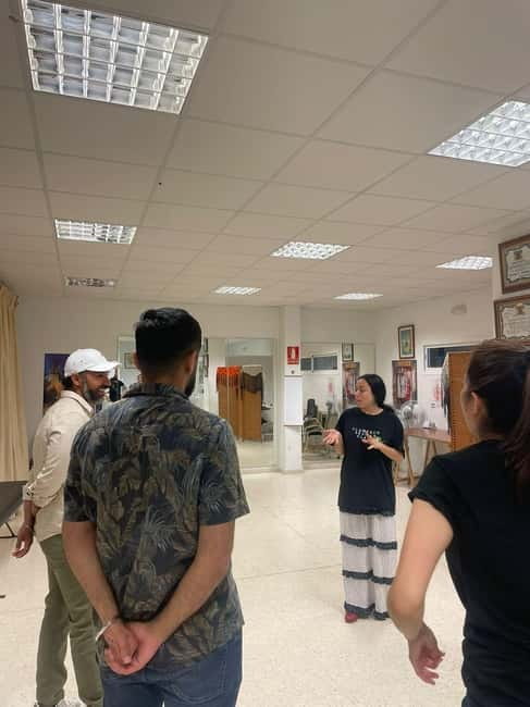Seville: Flamenco workshop with your group - Exploring the Flamenco Workshop in Seville: An Authentic Group Experience