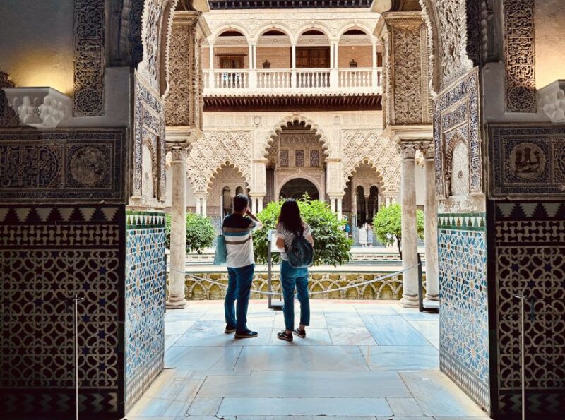 Seville Full Day Tour with Alcázar & Flamenco - Logistics and Practicalities