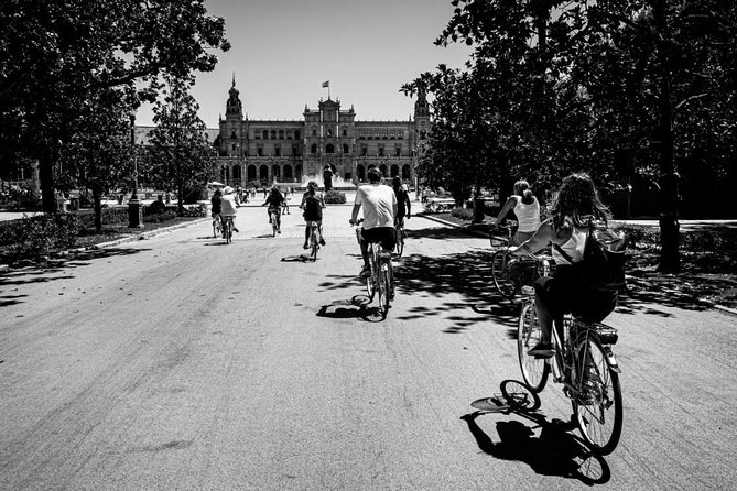 Seville Highlights Bike Tour (English) - Practical Aspects: Equipment, Guides, and Tips