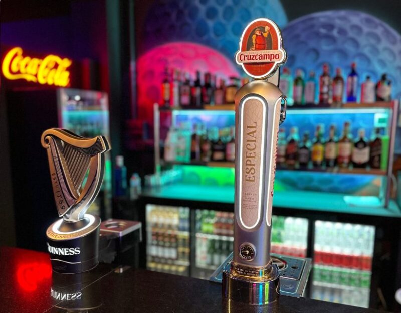 Seville: Indoor UV 18 hole Minigolf Experience - Booking Flexibility and Accessibility