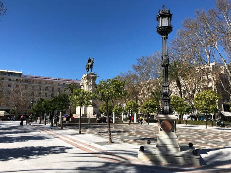 Seville Orientation Private Tour for New Visitors - Key Points