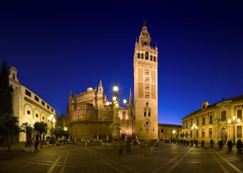 Seville Orientation Private Tour for New Visitors - Final Stop at the Giralda Tower