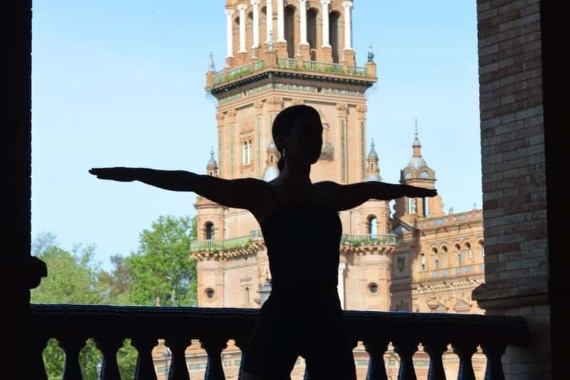 Seville: Outdoor Yoga Class at Plaza de España with Brunch - The Benefits of Practicing Yoga at Plaza de España