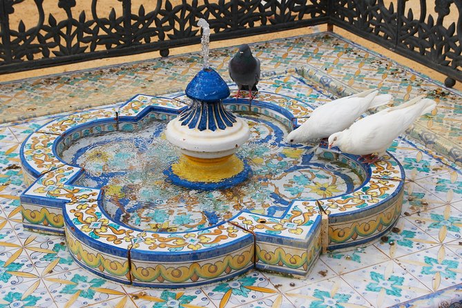 Seville Panoramic Walking Tour - Notable Landmarks Viewed From Outside