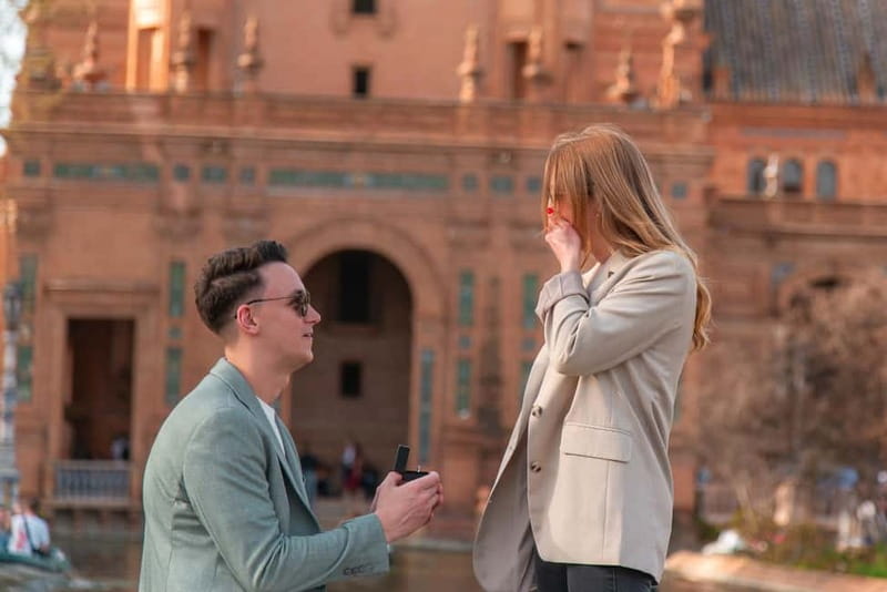 Seville: Photo session for a special moment. - Accessibility and Group Size