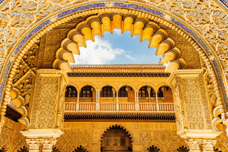 Seville: Priority Access Cathedral, Giralda & Alcázar Tour - The Experience of Guides and Tour Quality
