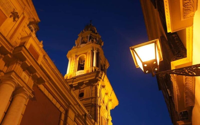 Seville: Private Night Tour - Viewing the Majestic Seville Cathedral and La Giralda
