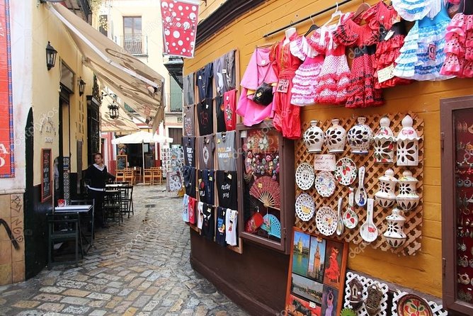 Seville Private walking tour with skip the line tickets to Cathedral and Alcazar - Private Guide Delivers Engaging Cultural Insights