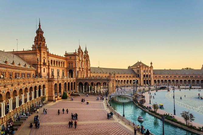 Seville Private walking tour with skip the line tickets to Cathedral and Alcazar - Exploring the Atmospheric Barrio Santa Cruz
