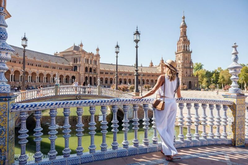 Seville: Professional Photoshoot - Best Times for Stunning Photos: Early Morning and Sunset