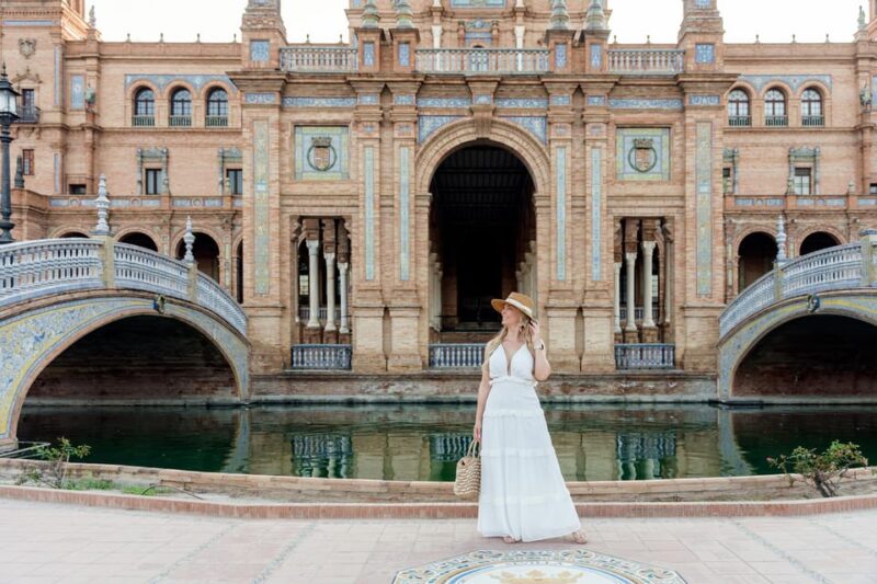 Seville: Professional Photoshoot - Accessibility and Group Size