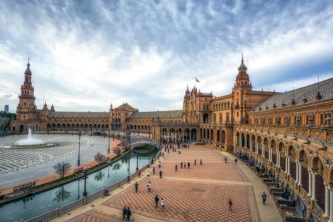 Seville Tour with Alcazar, Cathedral and Giralda from Granada - Climbing the Giralda Bell Tower