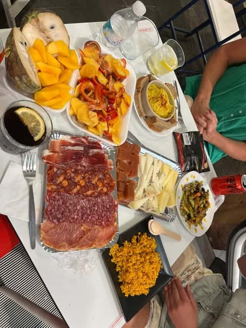 Seville: Triana Market Tapas Tour with Drinks - Key Points