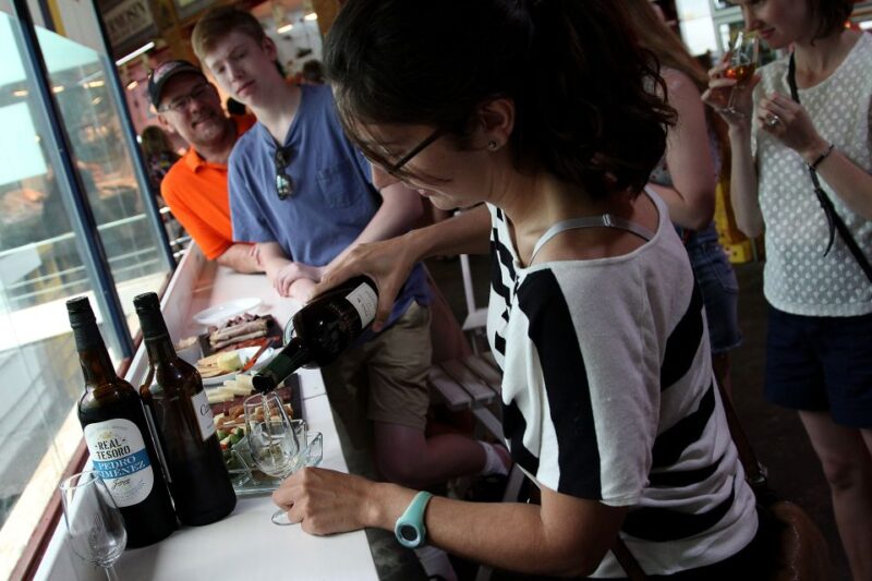 Seville: Triana Market Tour with Tastings - The Experience of a Guided Food Tour in Triana