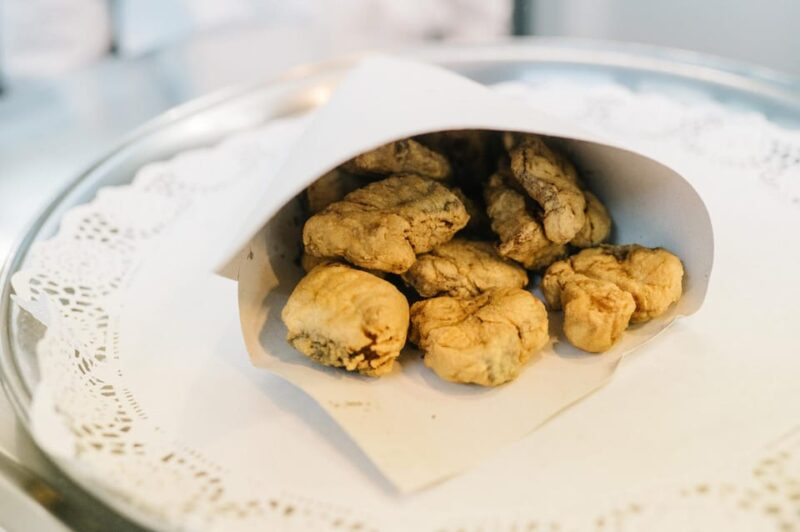 Seville: Triana Neighborhood Evening Tapas Tour - Fried Fish and Sherry at a Local Fish Specialist