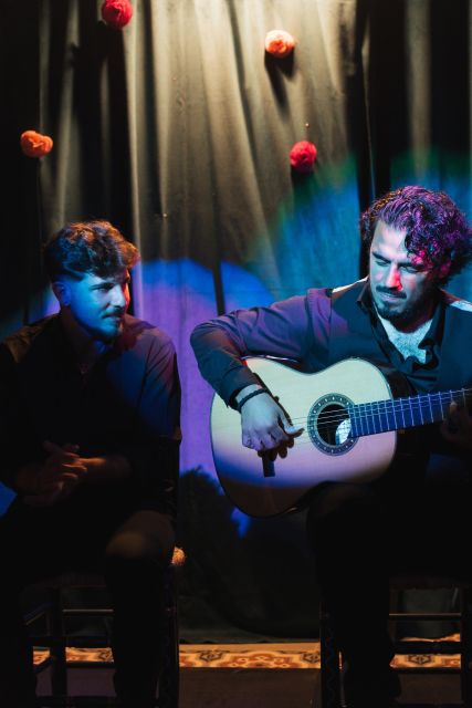 Seville: very intimate flamenco show at Casa Flamenco Azahar - The Artistic Style and Performance Atmosphere