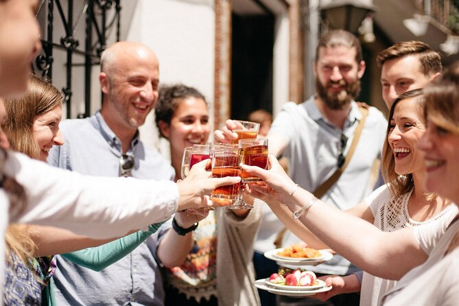 Seville's Triana Neighborhood Tapas & Wine Tour - Why Choose This Tour