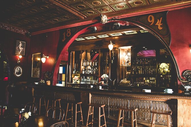 Shakers Original Historical Ghost Tour - Additional Benefits: Discounts and Merchandise