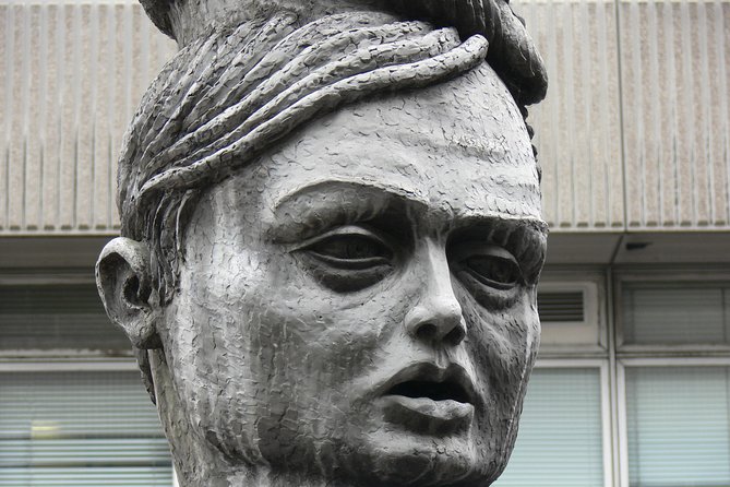 Shakespeare in the City Walk - In Shakespeare's footsteps North of the Thames - Exploring the Remnants of Blackfriars Monastery at Ireland Yard