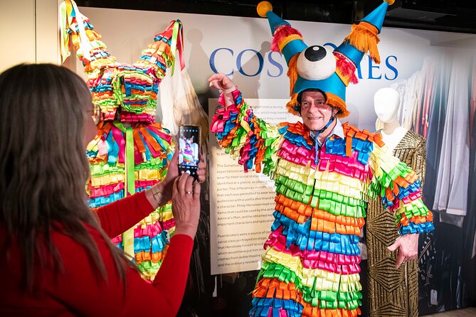 Shakespeare's Globe Guided Tour - The Rehearsal Experience and Live Performances