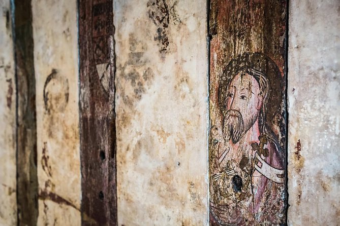 Shakespeare's Schoolroom & Guildhall Entry Ticket and Tour - The Historic Guildhall and Its Significance