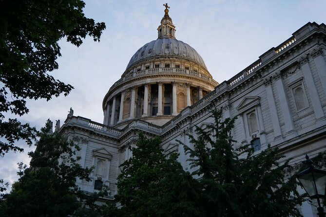 Shakespeare's Walking Tour in London - The Significance of Shakespeare’s Globe Today