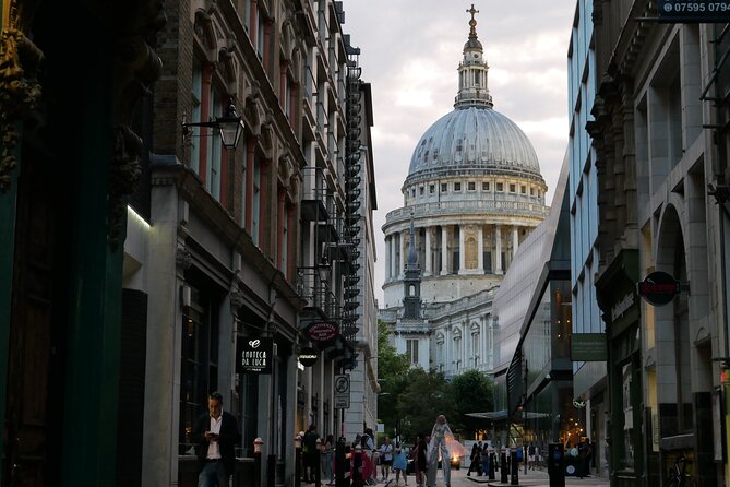 Shakespeare's Walking Tour in London - Elizabethan Snacks and Play Extracts: A Unique Touch