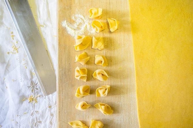 Share your Pasta Love: Small group Pasta and Tiramisu class in Ravenna - Practical Details: Meeting Point and Group Size