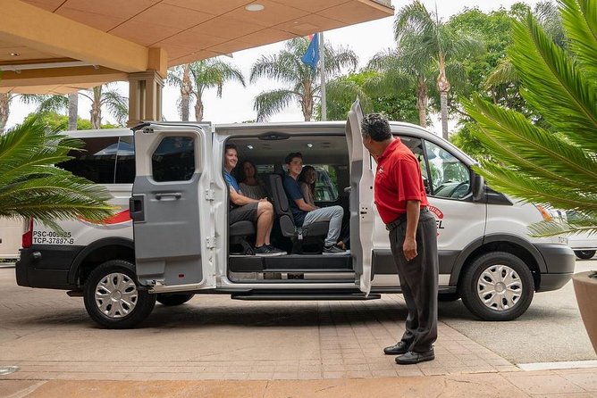 Shared Airport Departure Transfer Anaheim and Orange County to John Wayne Airport - Who Benefits Most from This Service?