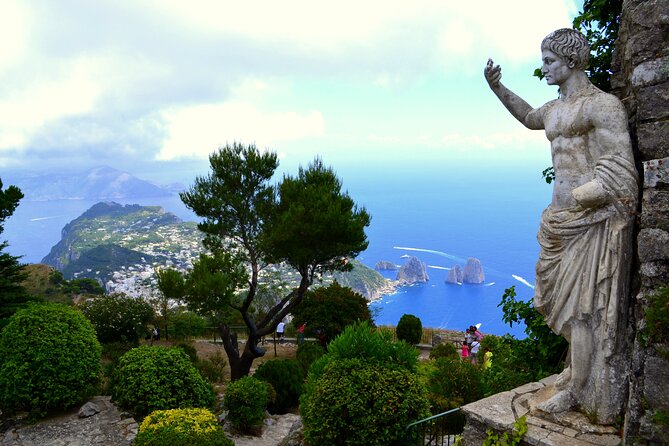 Shared CAPRI Tour - 360° experience by Bus, Boat & Guide - The Experience of the Gardens of Augustus