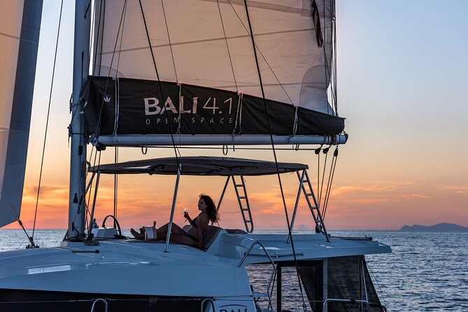 Shared Catamaran Half Day Cruise in Santorini - The BBQ Meal and Unlimited Drinks: Culinary Highlights on Board