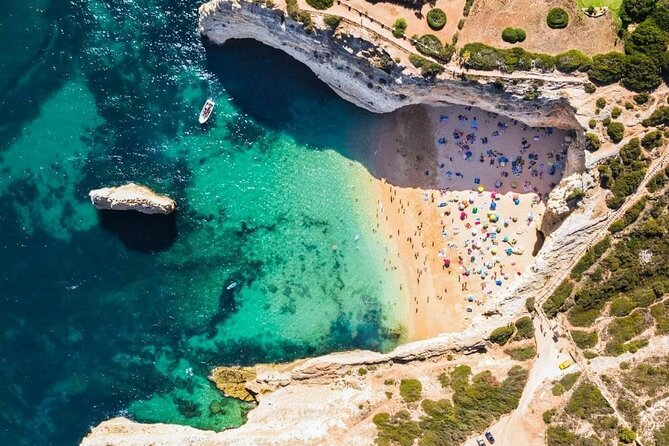 Shared Departure Transfer: Algarve Hotels to Faro Airport - The Service Provider: MTS Globe Portugal