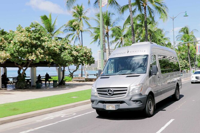 Shared Departure Transfer: Hotel to Maui Kahului Airport - Meeting Point and Accessibility