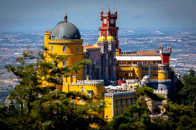 Shared Group Sintra Full Day Tour - Logistics and Group Size