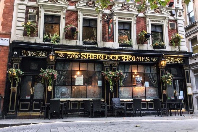 Sherlock Holmes Private Guided Tour - BBC Series & Traditional Locations - Visiting Speedy’s Sandwich Bar & Cafe at 221b Baker Street