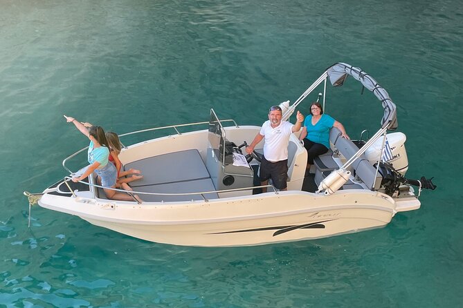 Shipwreck and Blue Caves - Private Speedboat Tour (up to 6 pax) - Flexible Lunch and Relaxation at Mikro Nisi