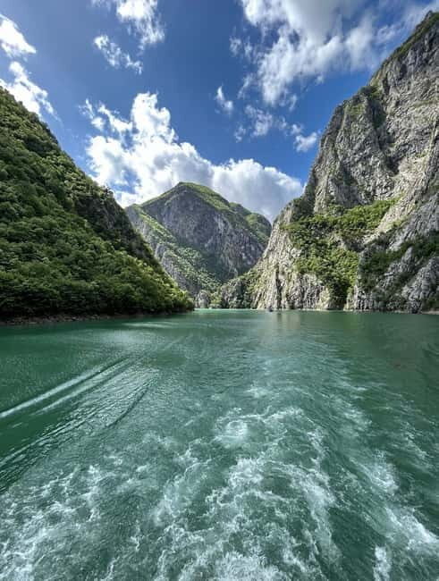 Shkoder: Transfers to Valbona/Theth/Shala River. Both ways. - Stop at Lugina e Komanit Hotel for Breakfast or Coffee
